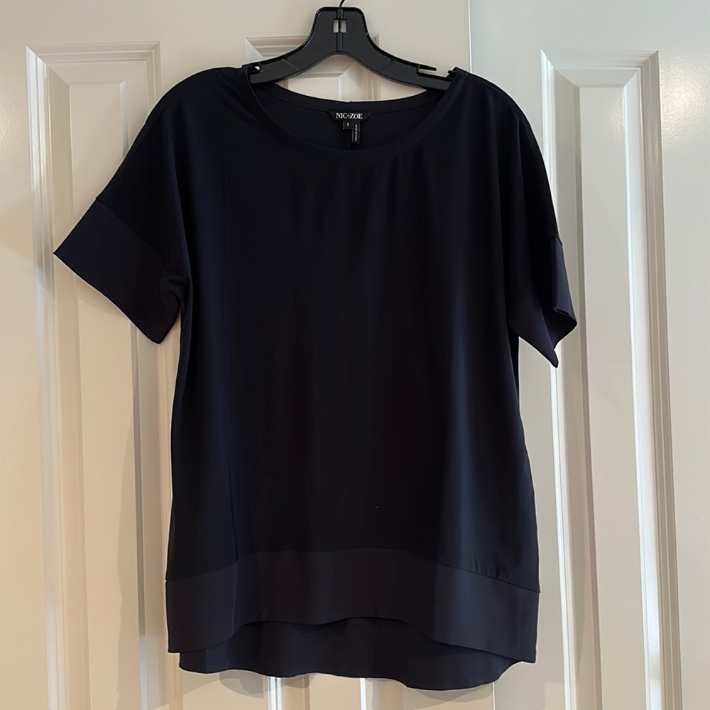 Nic and Zoe navy high low tunic